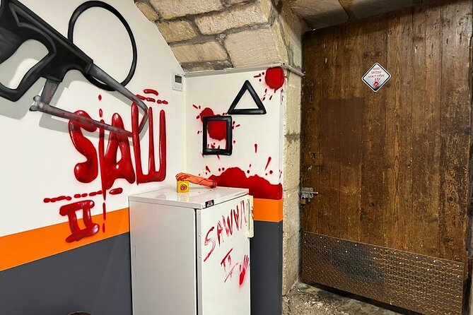 Saw2 vs Squid Game - Escape Game Montpellier - The language question: English is offered, but stay alert