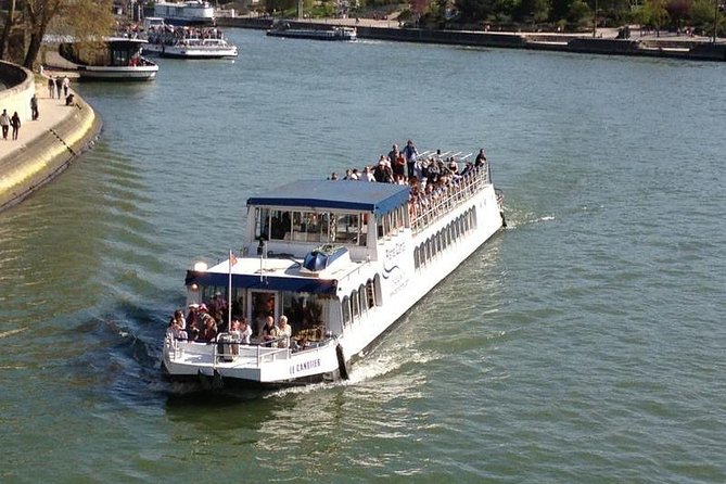 Seine River Cruise and Paris Canals Tour - What the scenery is really like