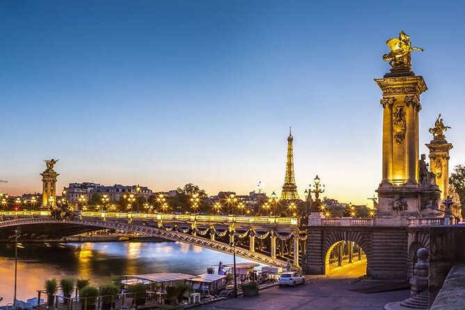 Seine River Dinner Cruise with Live Singer by VIP Yacht de Paris - Weather and route changes