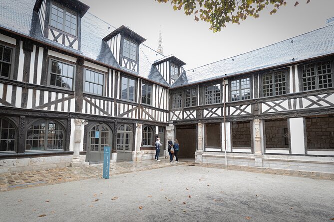 Small Group Guided Tour of the Secret History of Rouen - What the two-hour format really covers