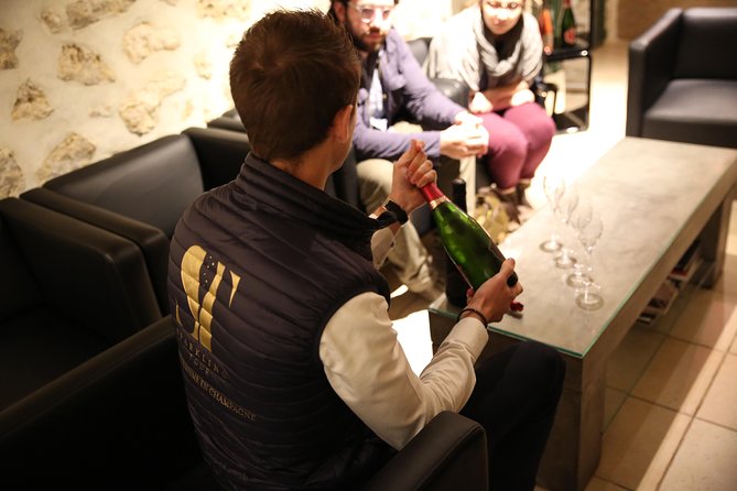 Small Group - Half Day Champagne Tour - Visit of 2 Small Producers/Growers - Through the vineyards in a compact group