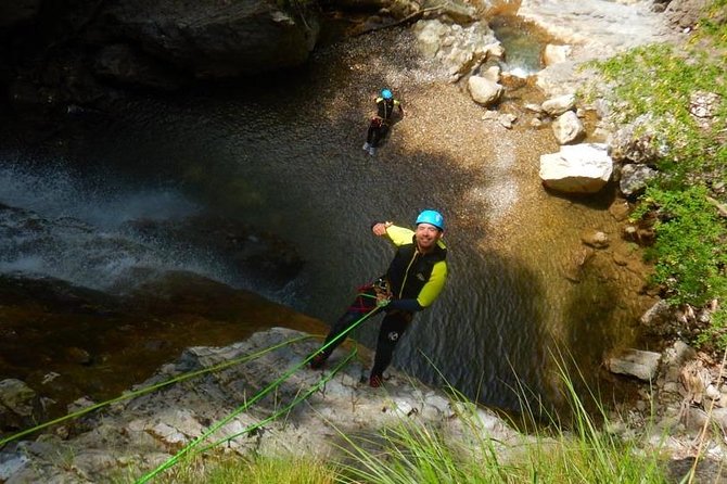 Sports canyoning in the Vercors near Grenoble - What the Ecouges canyon experience is really about