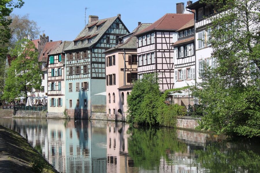 Strasbourg: Walking Tour with Local Guide - Saint-Thomas Church and Strasbourg’s layered past
