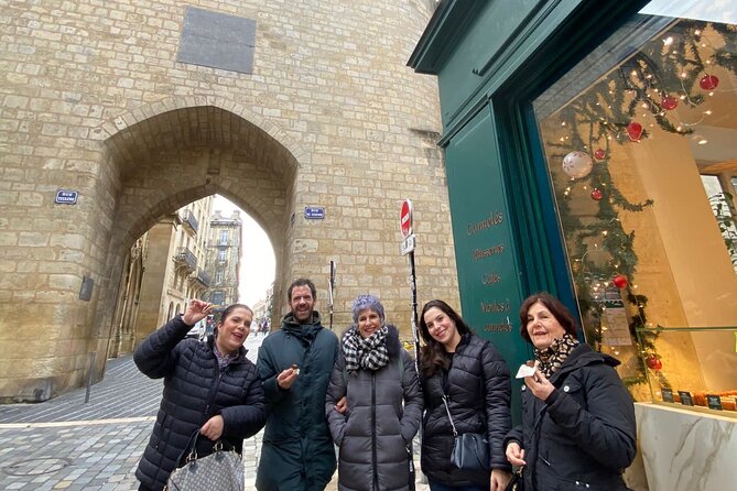 The Most Complete and Best Rated Tour of Bordeaux - Why the guides make or break the experience