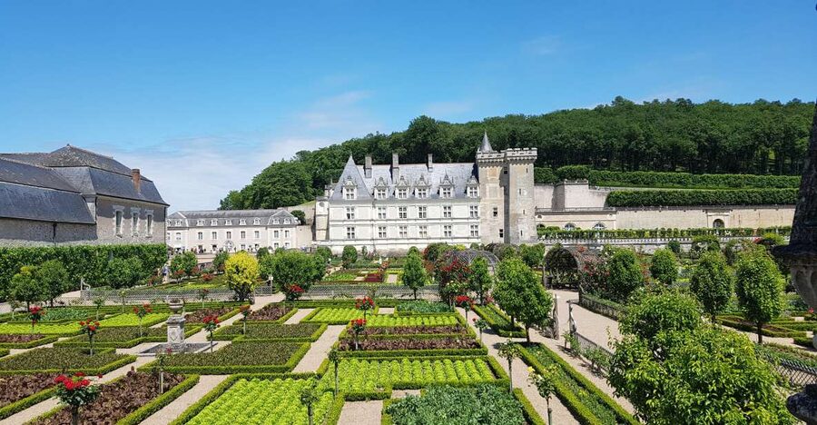 Tours: Chateaux Azay-le-Rideau and Villandry Morning Tour - Booking, cancellation, and small practical details