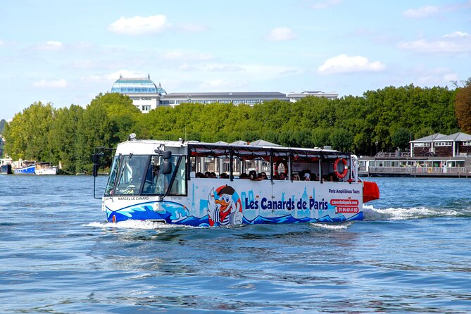 Tours of Paris and the Hauts-de-Seine in an Amphibious Bus - What this amphibious Paris tour actually feels like