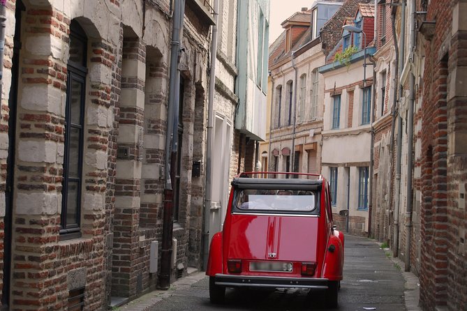 Unique Tour of Lille by Convertible 2CV - 1h00 - The old town and its Flemish façades