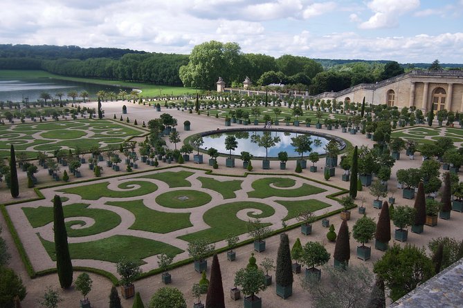 Versailles Palace and Gardens Tour by Train from Paris - The gardens require a separate strategy