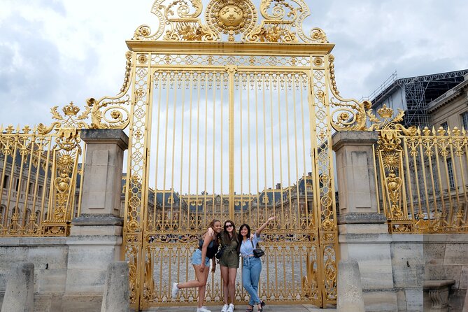 Versailles Palace and Gardens Tour from Paris - Why Versailles works well with a guide