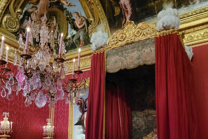 Versailles Palace Guided Tour with Gardens Access - The gardens are a second half, not a guided extension