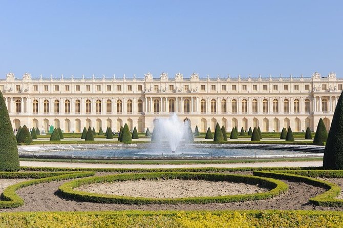 Versailles Palace & Marie-Antoinette's Estate Guided Tour - The guides make the difference
