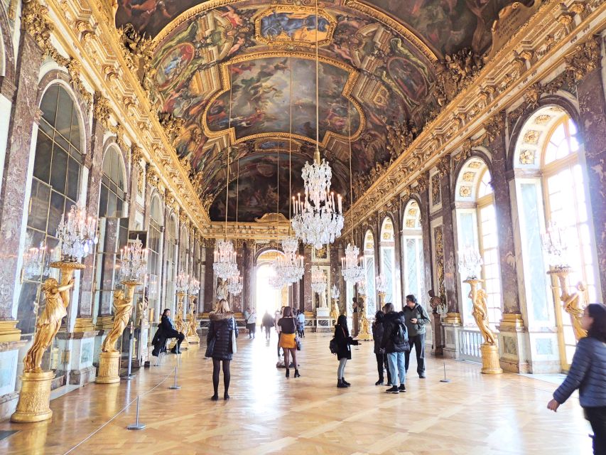 Versailles: Skip-the-Line Guided Palace Tour and Full Access - Accessibility, bags, and what to bring