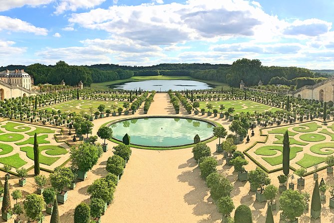 Versailles Small Group Guided Tour with Local Guide - Heat, crowds, and the right time of day