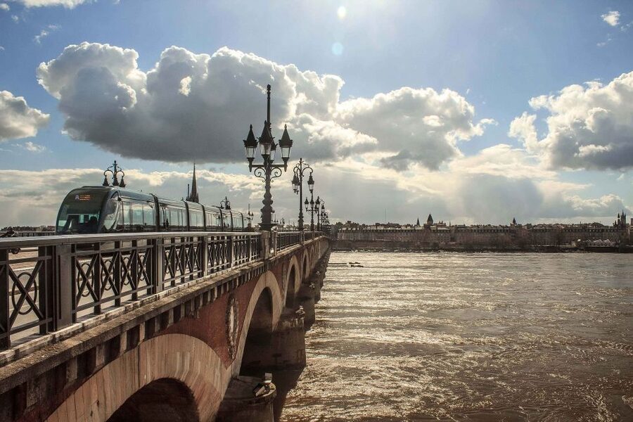 Welcome to Bordeaux: Private Walking Tour with a Local - Key points at a glance